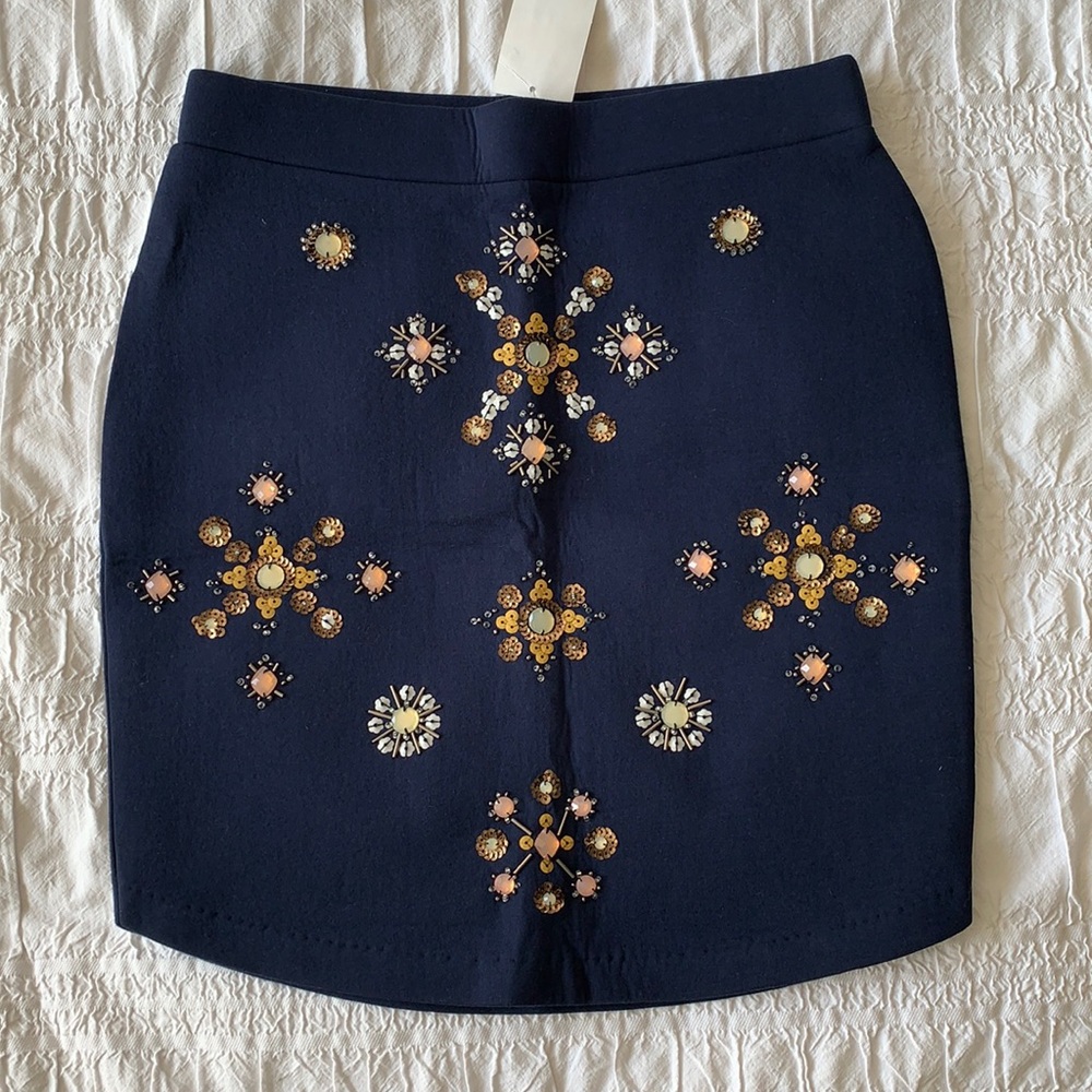 * LAST CHANCE - CLOSET CLEAR OUT * NWT sequin skirt